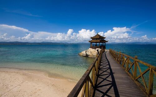 berita perusahaan terbaru tentang Wuxi High Mountain Hi-tech Memulai Retret Pembinaan Tim Tahunan di Sanya